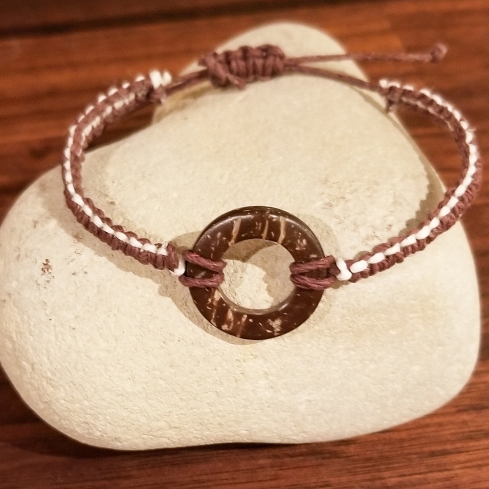 Hemp & Coconut Shell Bracelet - Picture 7 of 10